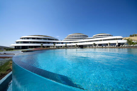 Folkart Hills Cesme Cam Havuz