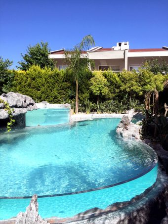 İzmir Urla Özel Yüzme Havuzu Akrilik Cam Havuz Panelleri - Referanslar - 2